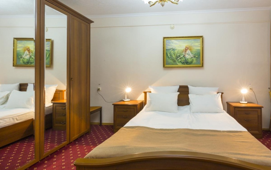 Люкс 2-местный 2-комнатный Люкс корпус 1 (Л2м2 корпус 1) *  - 2