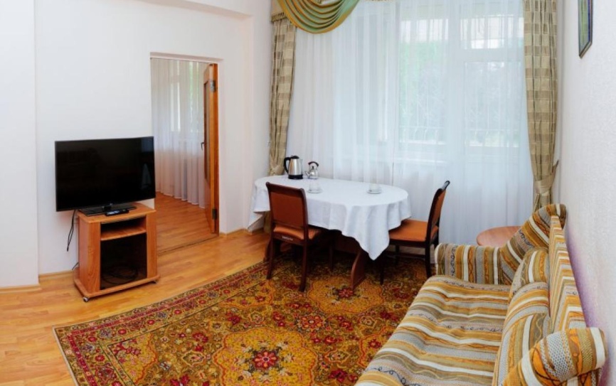 Люкс 2-мест 3-комн корпус Горный *  - 3