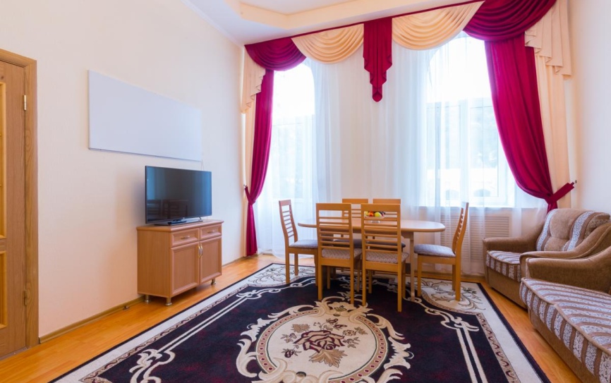 Люкс 2-местный 2-комнатный корпус 4 *  - 2