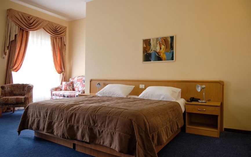 Полулюкс Полулюкс 2-местный (Double/Twin) *  - 2