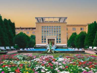 Санаторий «им. Г.К. Орджоникидзе» —* Кисловодск - 1